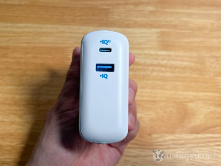 PowerIQ対応のUSB-Cポート、USB-Aポート