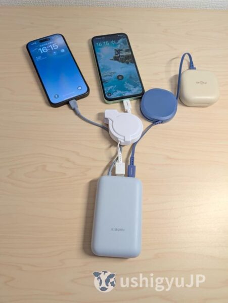 2本ケーブルを用意すれば、3台のデバイスに同時充電もできる